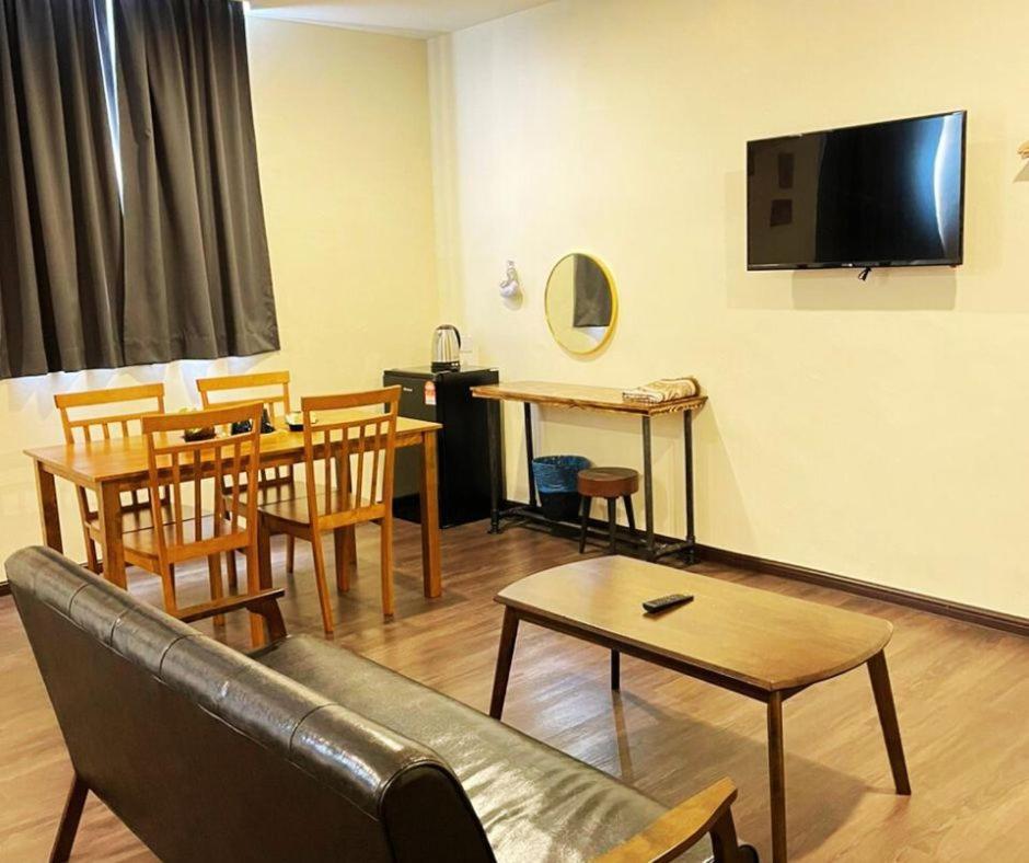 Rnk Boutique Hotel 지트라 외부 사진